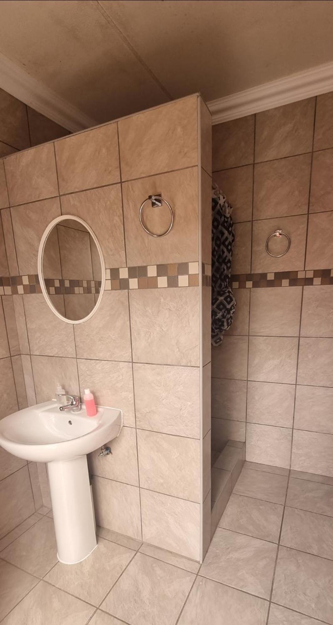 Stay At Home Airport Lodge Kempton Park Esterno foto