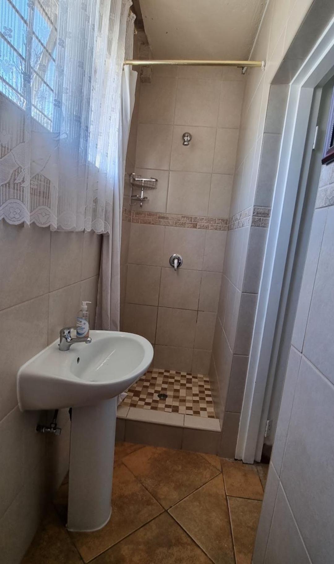 Stay At Home Airport Lodge Kempton Park Esterno foto